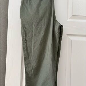 Women’s Olive Green Capri Pants